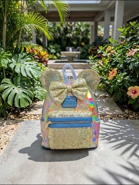 Disney Parks x Loungefly Minnie Mouse Iridescent Sequin Mini Backpack (NWT)